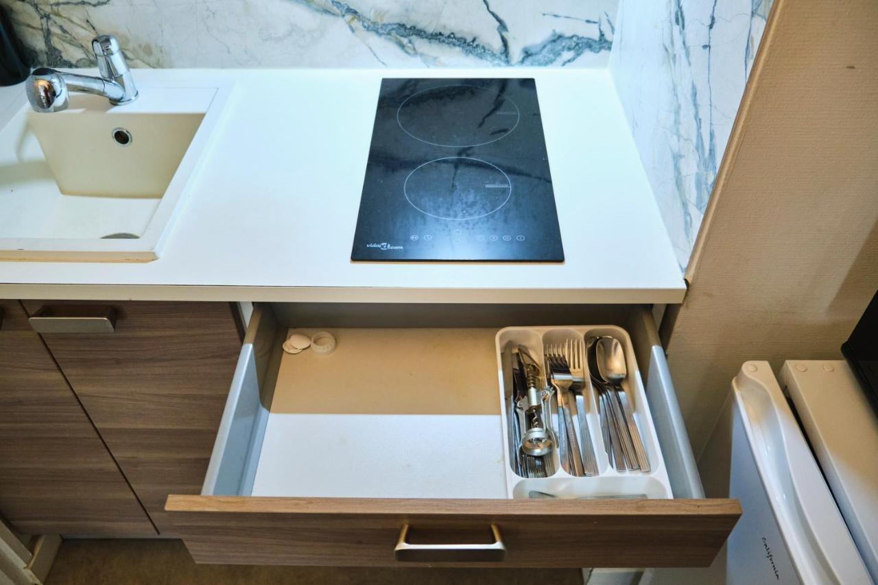 Suite Hanoi Villeurbanne Exteriér fotografie